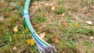 Toucher un câble téléphonique sans danger