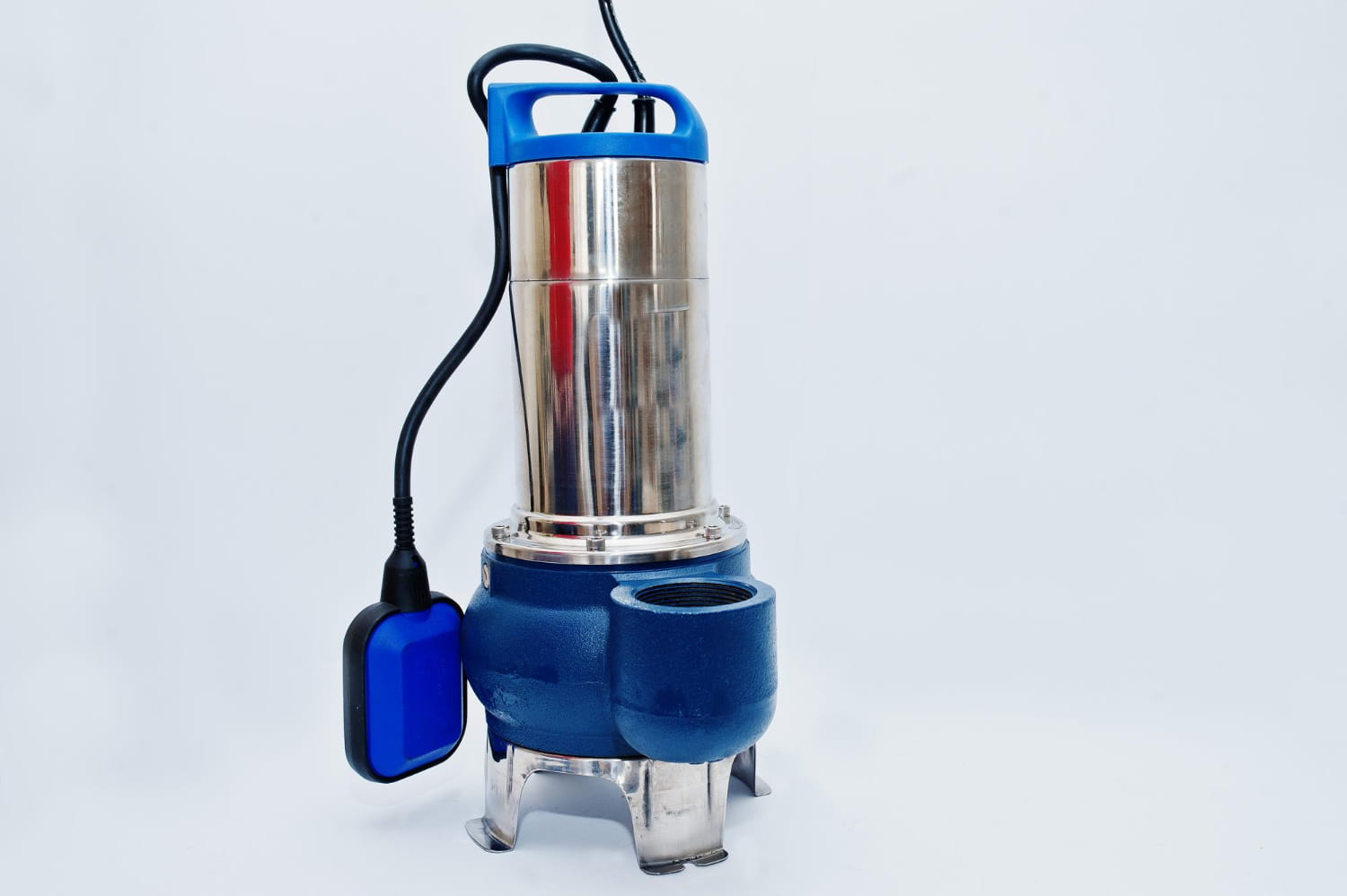 Pompe de relevage fait du bruit en continu