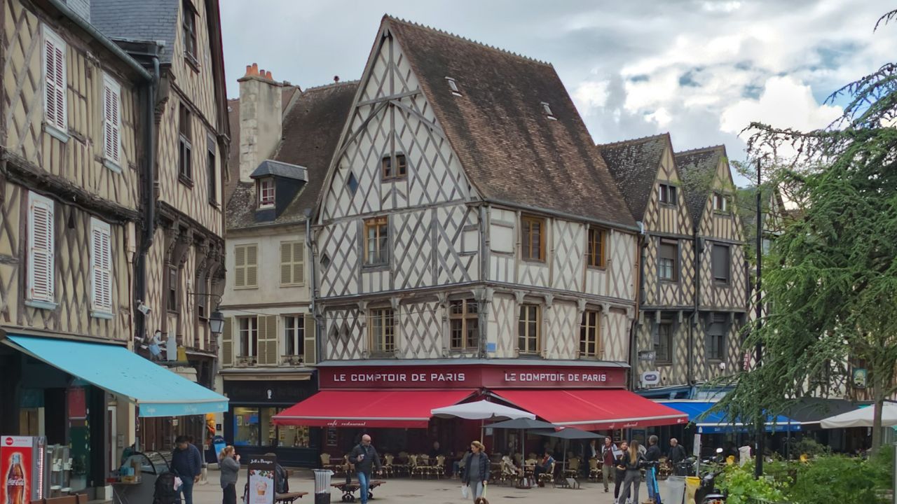 Bourges