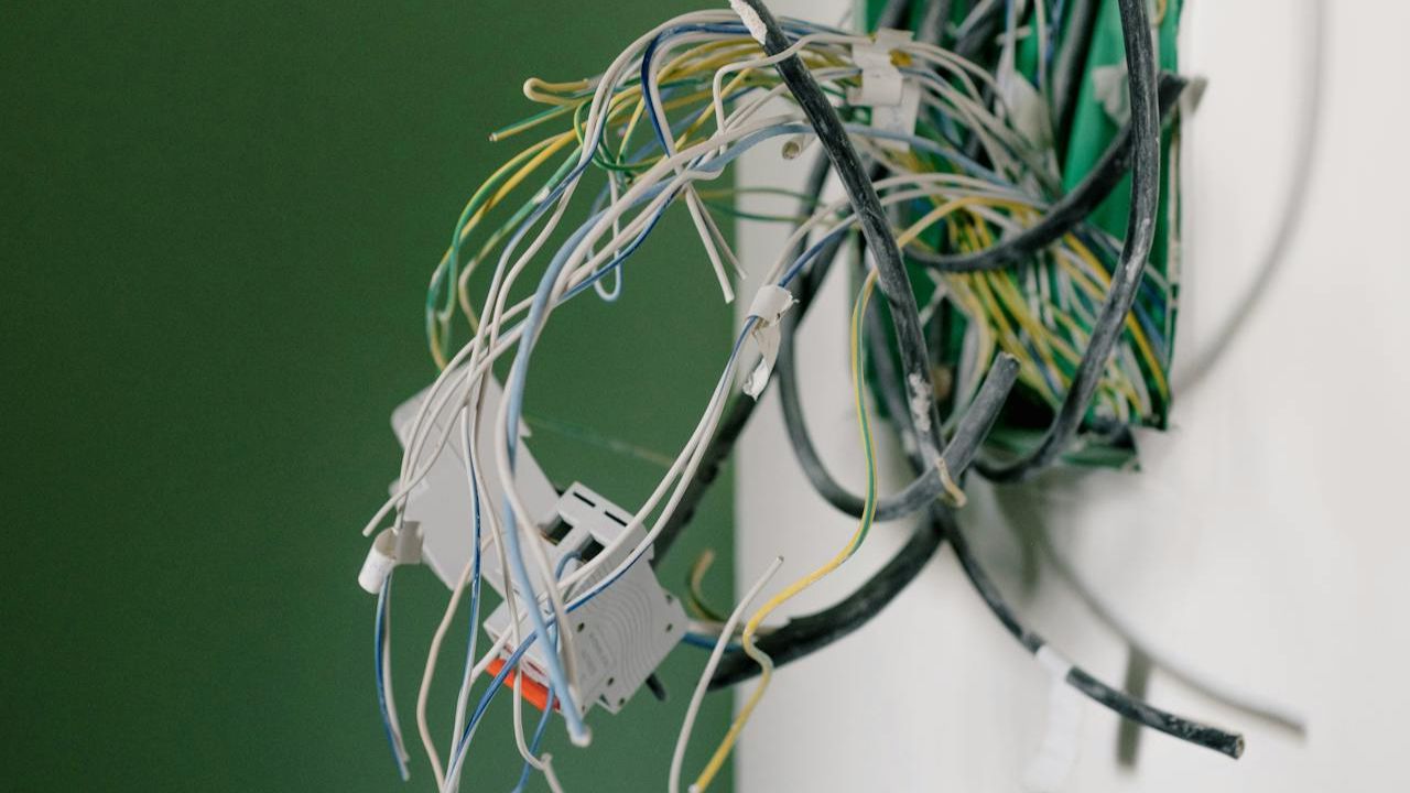 Inverser phase et neutre sur un luminaire