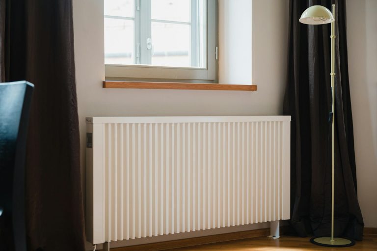 Radiateur fait du bruit d’eau malgré une purge