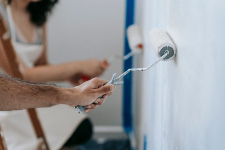 Enduit sur de la peinture